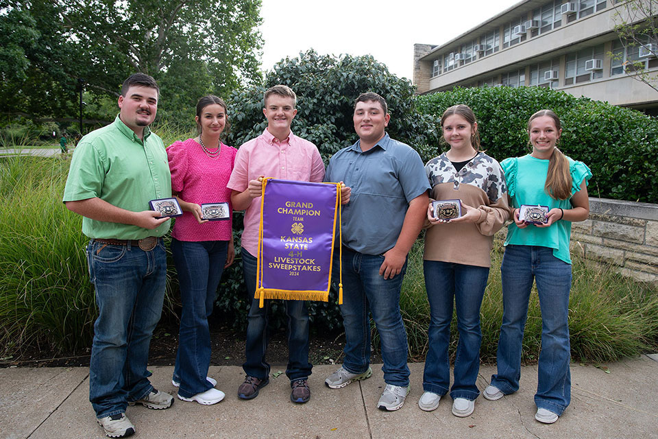 Team photo, Southwind District 4-H Livestock Sweepstakes